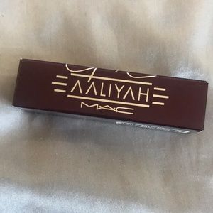 Aaliyah x MAC Lipstick- HOT LIKE